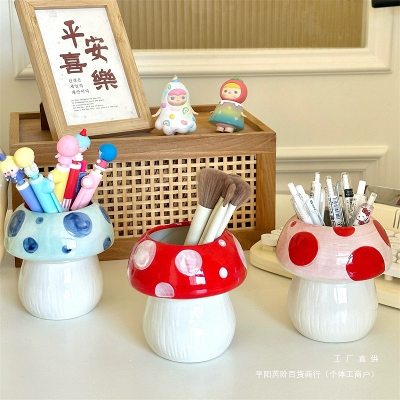 笔筒/木制笔筒/木雕/桌面摆件/旋转笔筒细节图