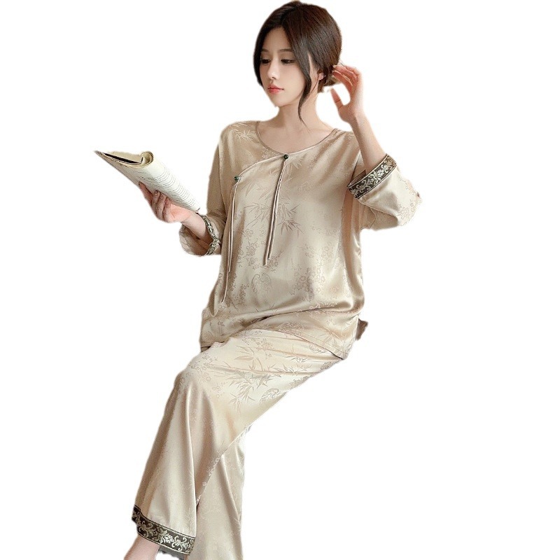 Golden Chinese-style ice silk pajamas for women, a thin new Chinese-style home wear set with retro jacquard and a high-end feel that can be worn outside Application Scenario