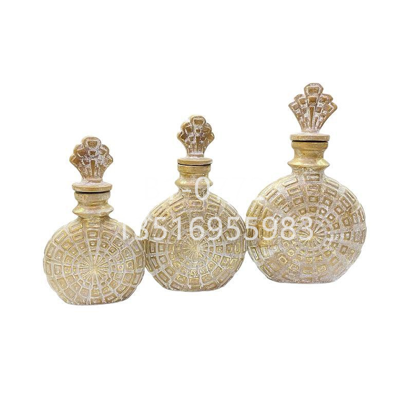 Light luxury electroplated metal handicraft vases, retro wedding home model rooms, flower shops, vase ornaments, golden castle vases Item Picture