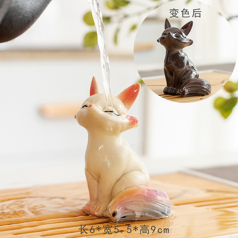 The color-changing little fox, panda and rabbit tea pet can be raised for tea play, office, home, tea table and tea pet decoration Application Scenario