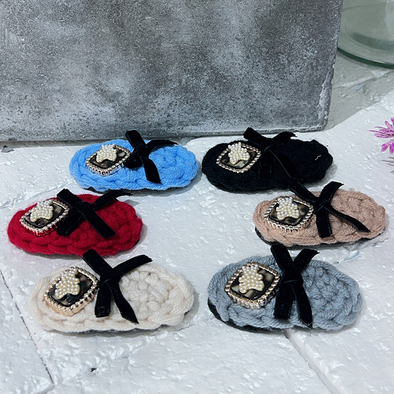 Boss Brother's new bowknot woolen bear diamond pair features original Korean and Japanese designs, exuding a unique and feminine charm
