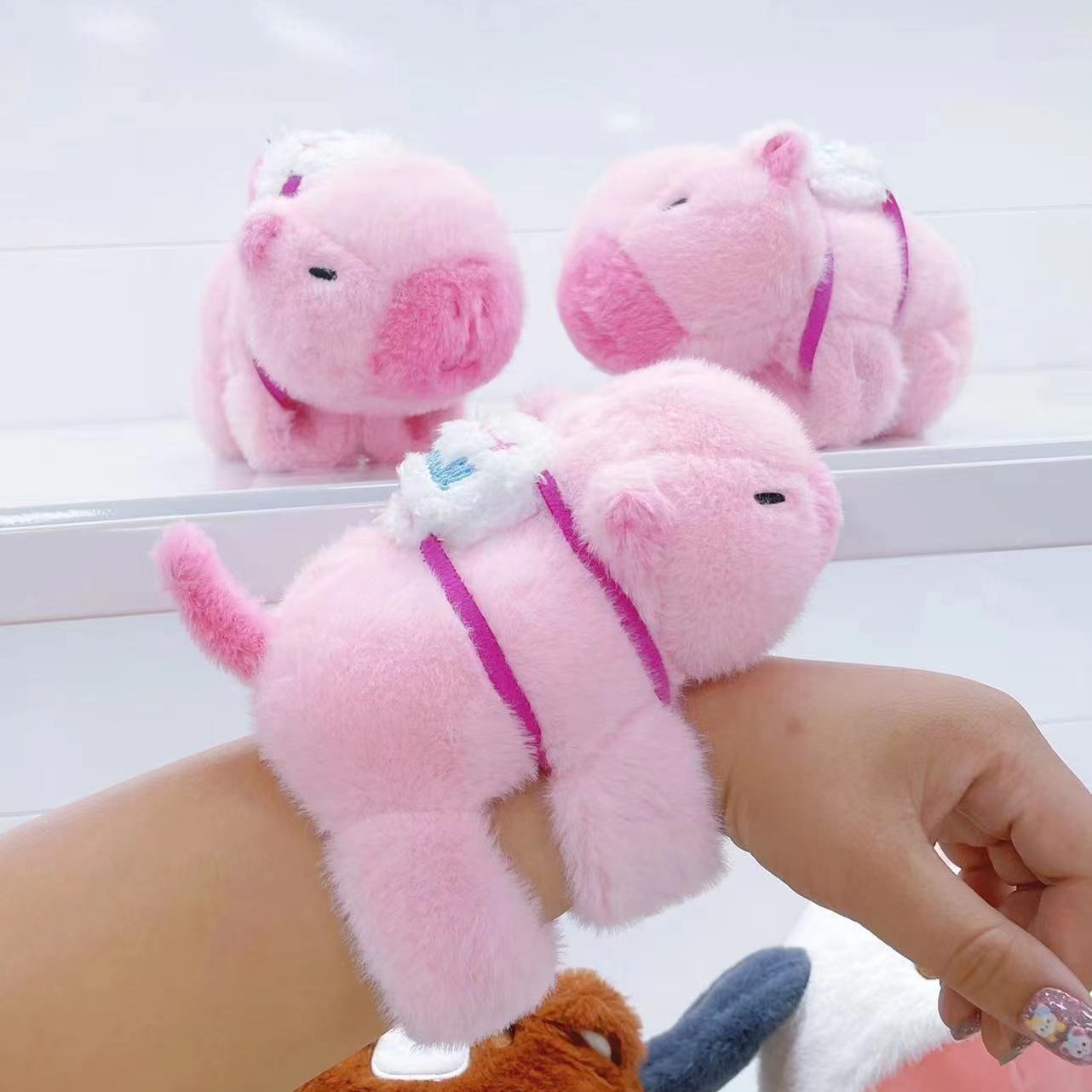 Capibara Snap Ring Plush Toy Grab Doll Capybara Doll 8 Inch Wholesale Claw Machine Boutique Doll details Picture