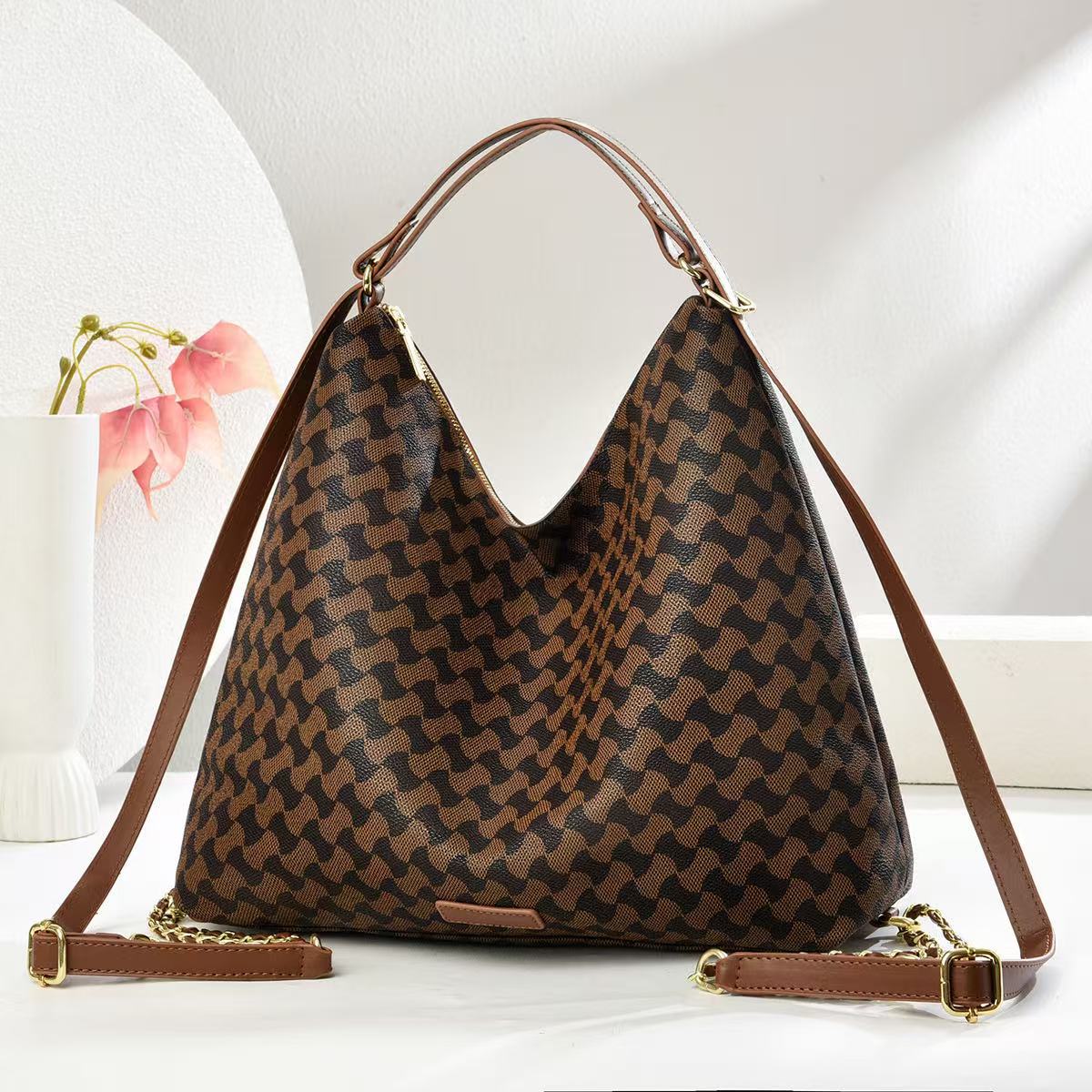 2025 nueva moda lánguida bolsa crossbody de gran capacidad simple y versátil tendencia ligera sólo un hombro details Picture
