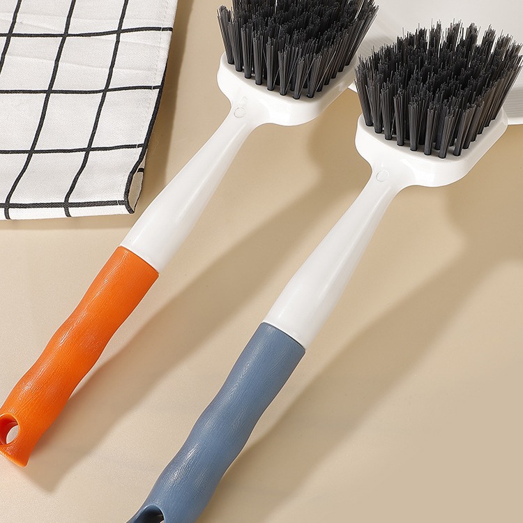 New high-appearure-level high-temperature resistant hand-washed dish brush, cute food-grade pot brush, pot and dish washing kitchen wonder three-in-one Application Scenario