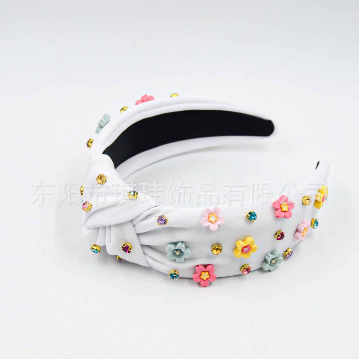 Qiwei Accessories' exclusive cross-border new summer solid-color fabric knotted and stuck small flower mixed color diamond wide edge fashionable and fresh hair band for women details Picture