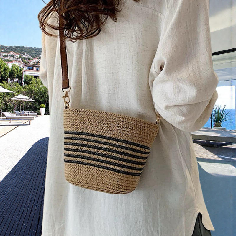 New portable crossbody straw woven bags, small phone bags, hand-woven bags, striped beach bags, commuter tote women's bags