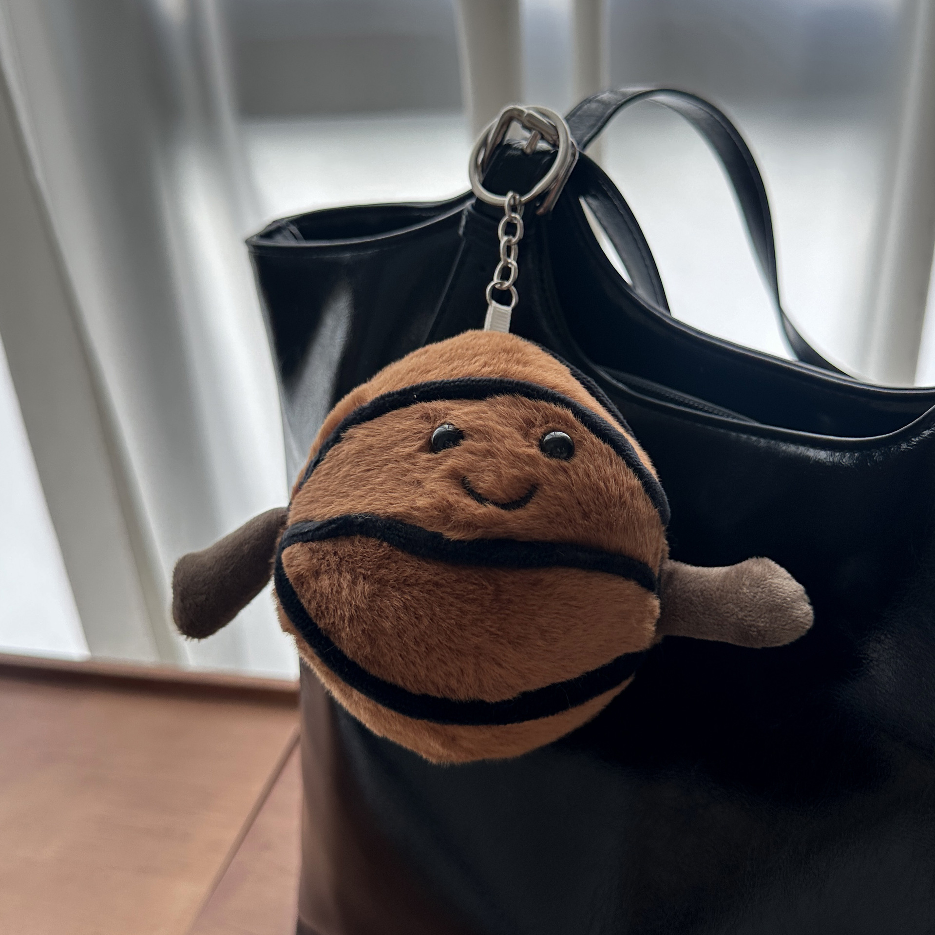 毛绒玩具/玩偶/拉布布/拉布布娃娃/卡皮巴拉细节图