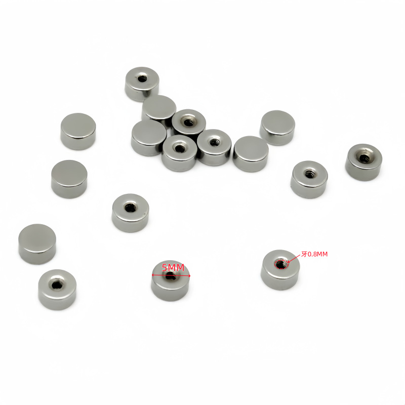 New fashionable ear stud jewelry: Titanium steel empty stand, unique screw ear stud, white zirconium ear stud, Huazi ear stud empty stand Application Scenario