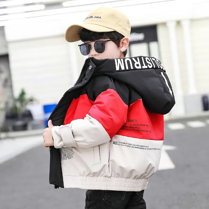 A short winter cotton-padded jacket for boys, a thick and warm Korean-style casual cotton-padded jacket for big kids, and a cool and stylish top for little boys details Picture
