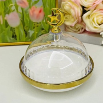 Light luxury home furnishings: multi-compartment fruit plates, dessert prints, covered bowls, European-style golden ceramic tea cups and plates, porcelain Application Scenario