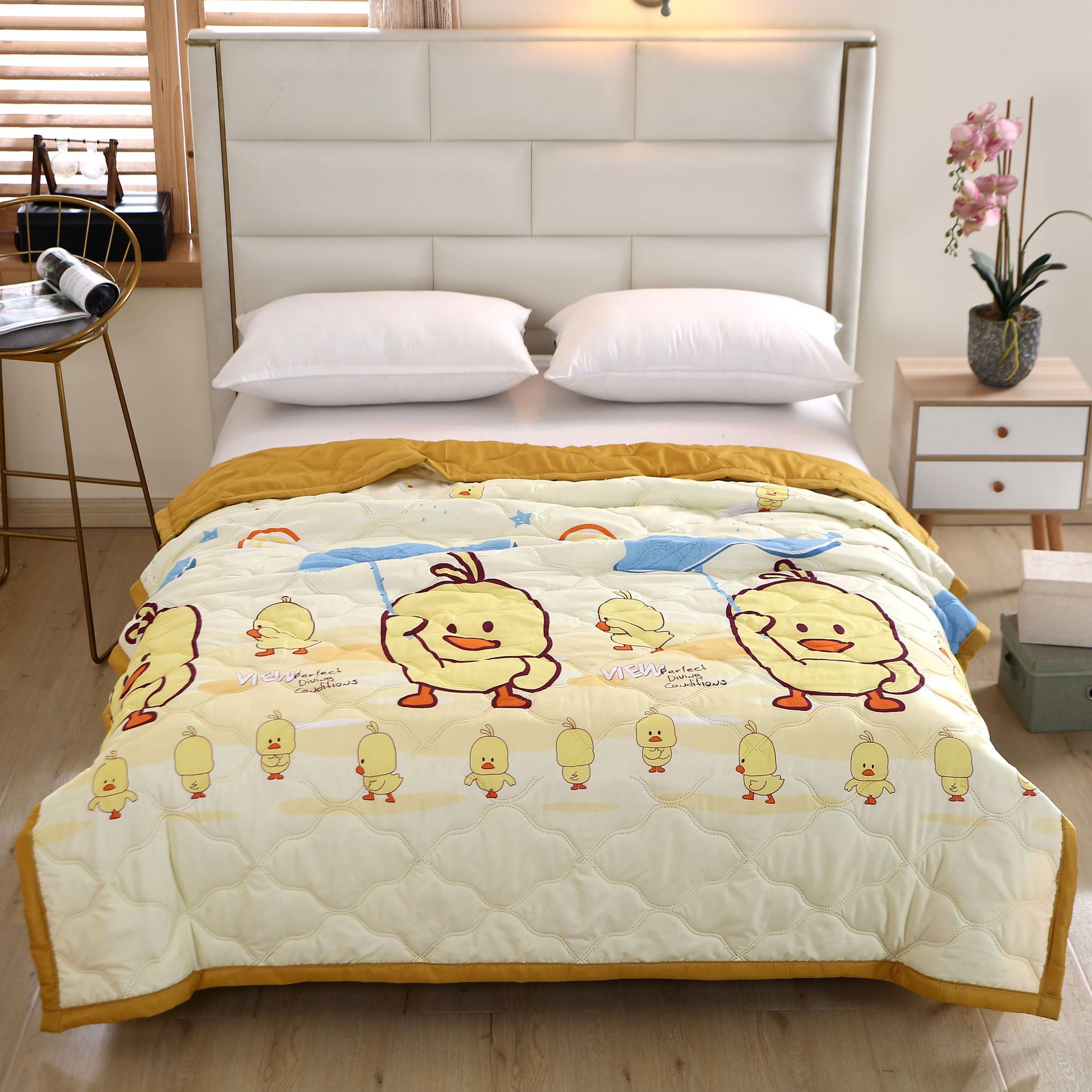 Store anniversary gift quilts, summer quilts, air conditioner quilts, thin quilts, opening gift quilts, sales gift quilts that can be printed with logos Application Scenario