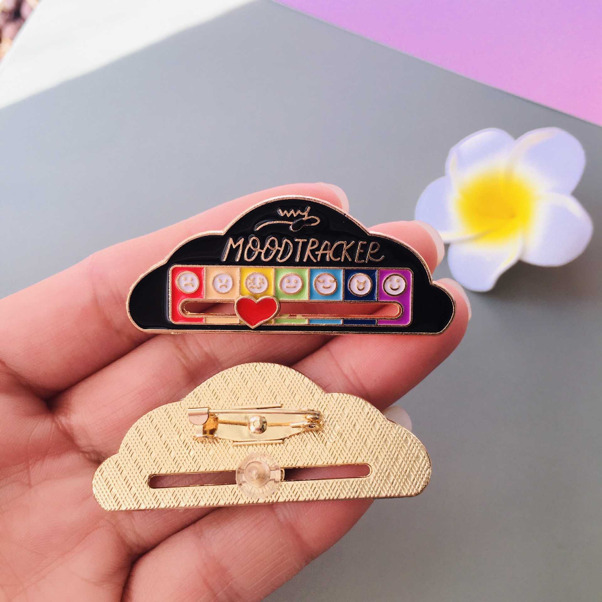 Euro-american Mood Change Brooch Personality Sliding social power expression Metal badge Women's Accessories accessories pin details Picture