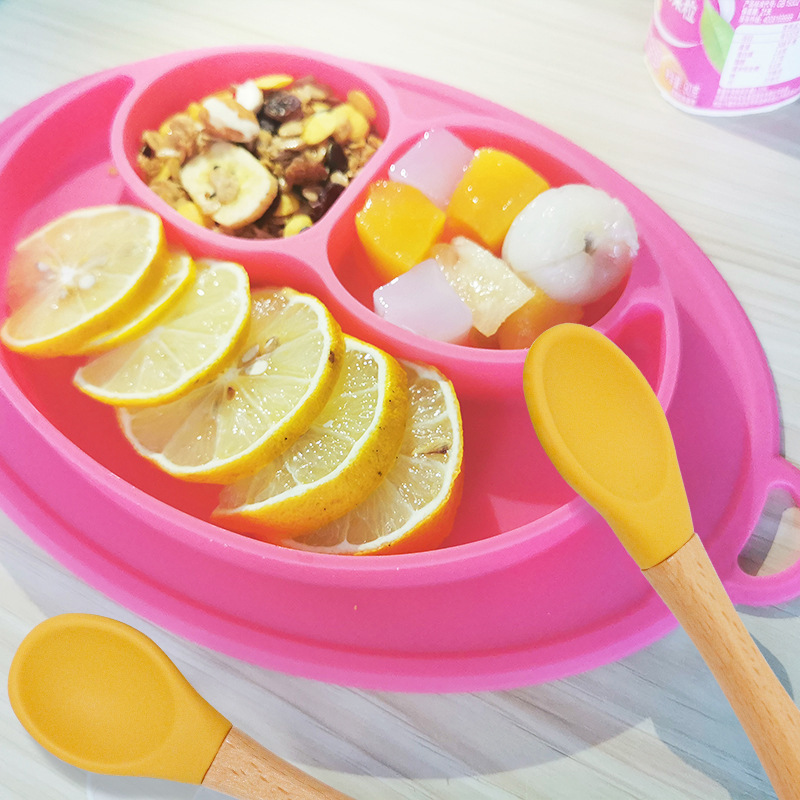 Food-grade silicone baby products, baby eating spoons, training water spoons, children's tableware, complementary food bowls, spoons and forks Application Scenario