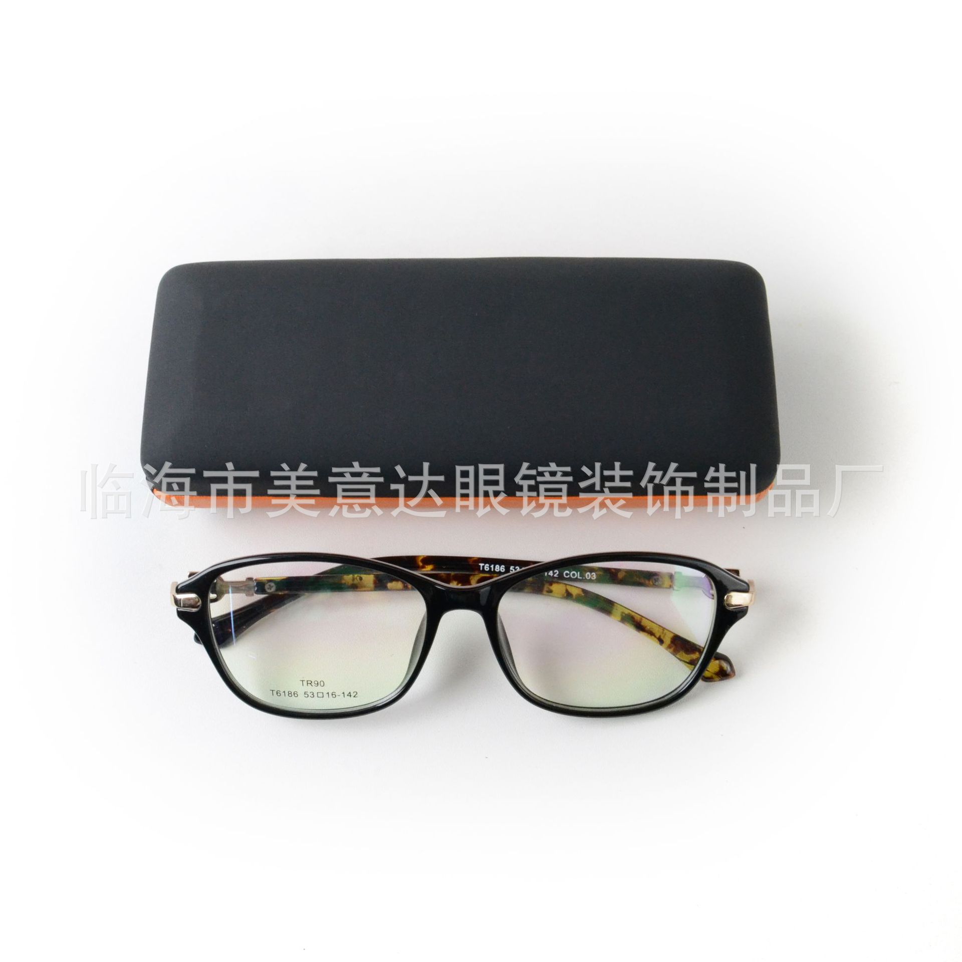 Two-color leather optical glasses case, hard iron box, glasses storage case, reading glasses and reading glasses case Specification image