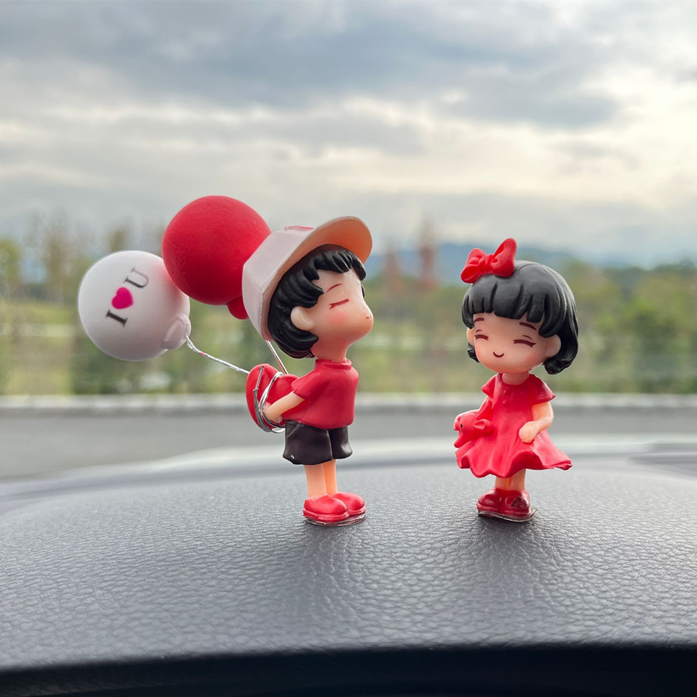 Net red car decoration wholesale car interior decoration cute kiss couple doll electric car decoration Specification drawing
