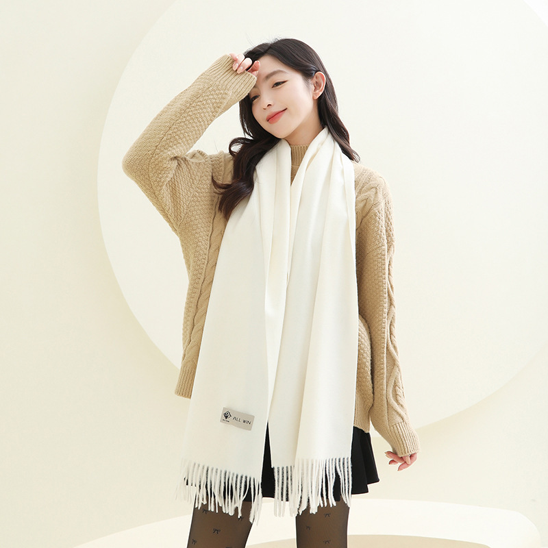Woolen Scarf Women's Winter High-Grade Cashmere Scarf With Pure White Bib Autumn And Winter Men's Scarf Wholesale Application Scenario