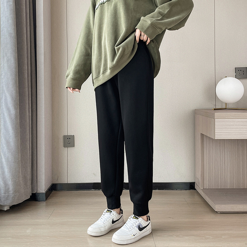 Large-sized women's pants for a 200-pound chubby girl, new Spring and autumn sportswear pants for a slimming look, oversized sweatpants, loose casual pants