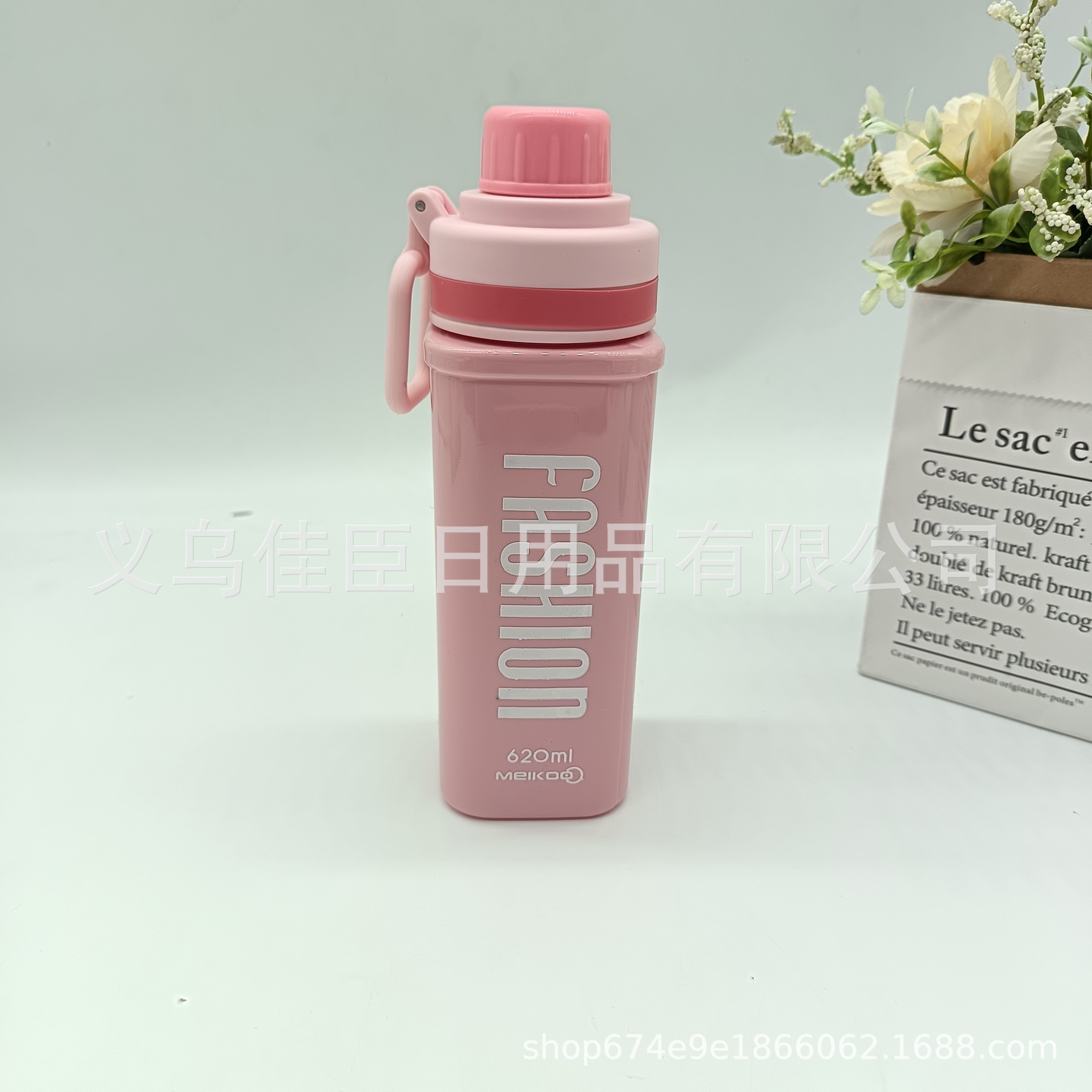 Wholesale sports water bottle, dopamine, cute large-capacity direct drinking cup, hand-screwed cap, portable sports space cup Specification drawing