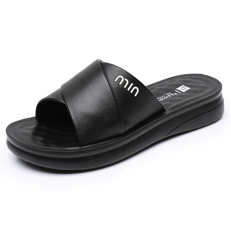 New style of Mom slippers for women, summer outerwear, soft soles, anti-slip, 2026, for middle-aged and elderly people, leap month, and middle-aged people, one-word cool slippers Item Picture