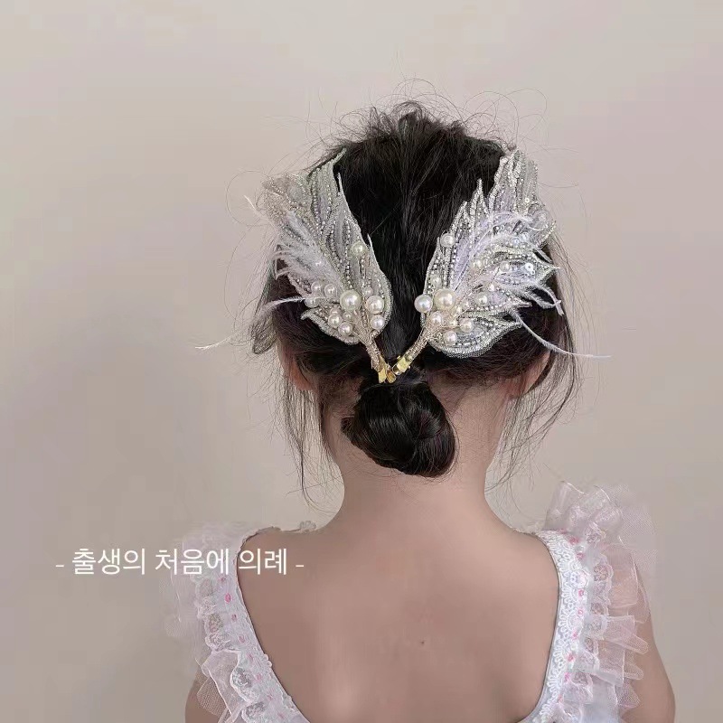 Feather Performance Headwear Girls Hair Clip Children Hair Clip Princess Clip Flower Girl Catwalk Accessories Girls Hair Clip Item Picture