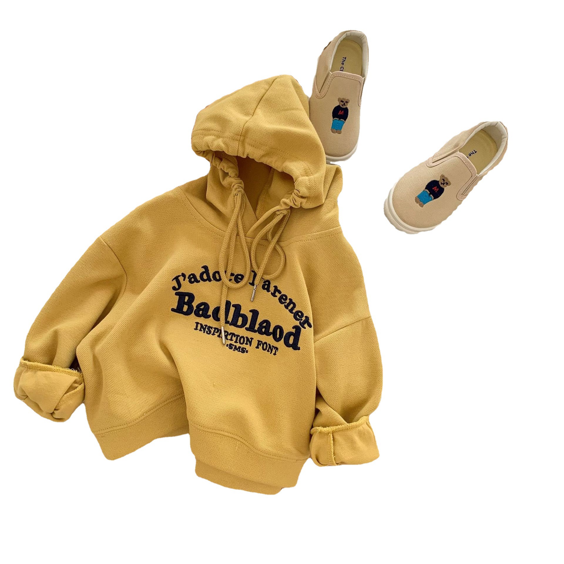 Bangcheng Hoodie Model Walking in Spring