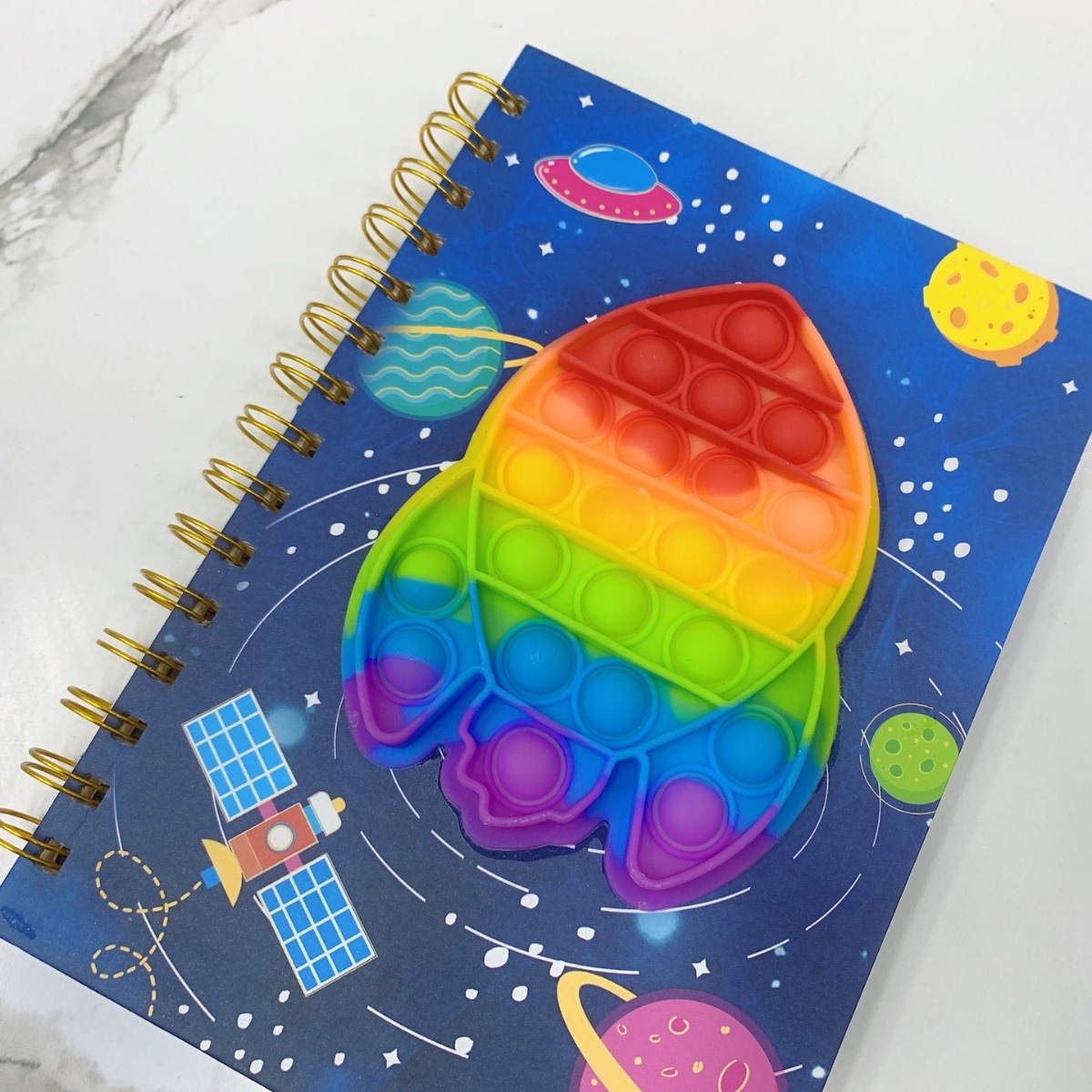 The source factory wholesale rat extermination pioneer silicone notebooks, creative learning supplies and stress-relieving books are selling well across the border