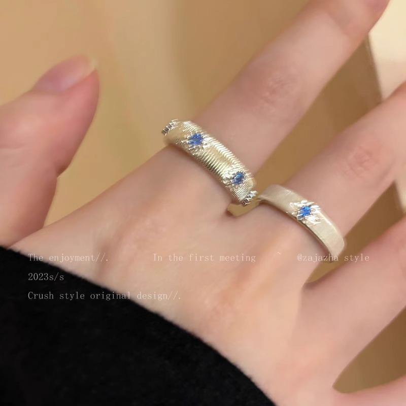 A sea blue cross brushed zircon ring, a niche design for women, is a couple's index finger ring with a simple and elegant style on Instagram details Picture
