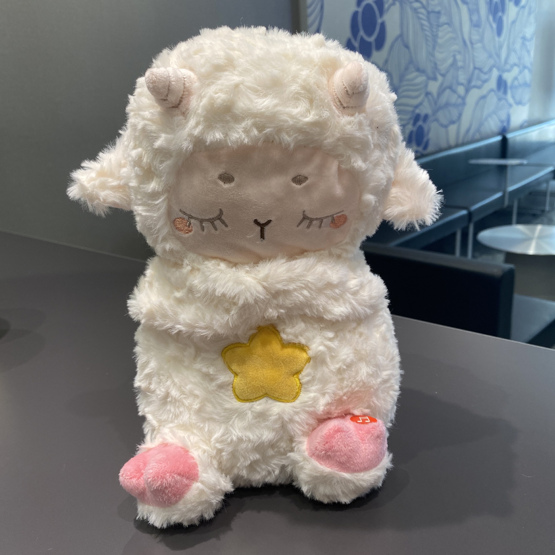 Breathing bears accompany and lull otters to sleep, plush toys, baby children, soothing music dolls, cross-border Application Scenario