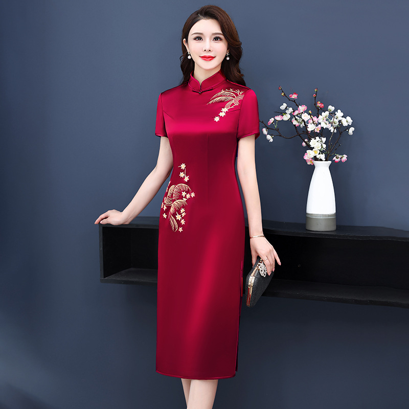 2022 Summer new retro high-end embroidered mother cheongsam Wedding banquet Chinese-style happy mother-in-law dress Item Picture
