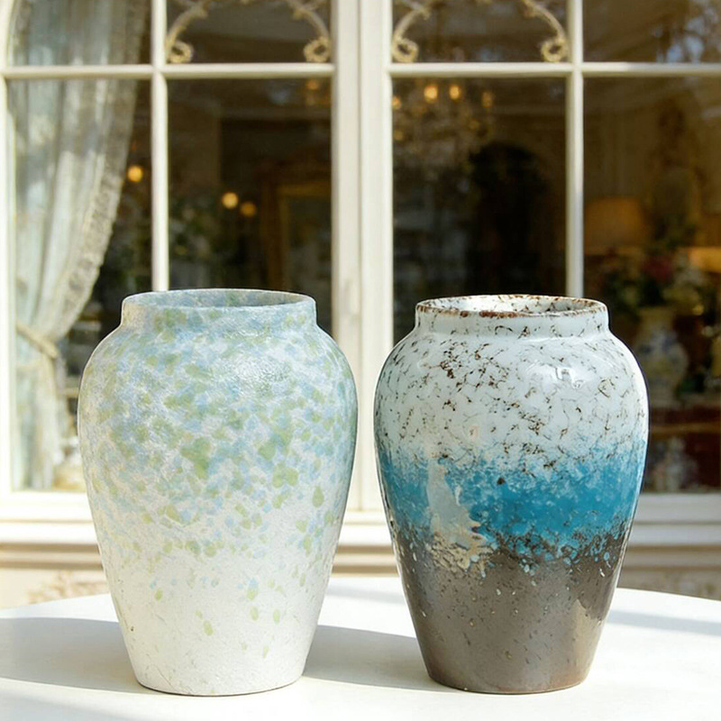 Fresh dopamine Forest Green retro ceramic vase, hydroponic fresh flowers, handcrafted glazed vase, home decoration piece