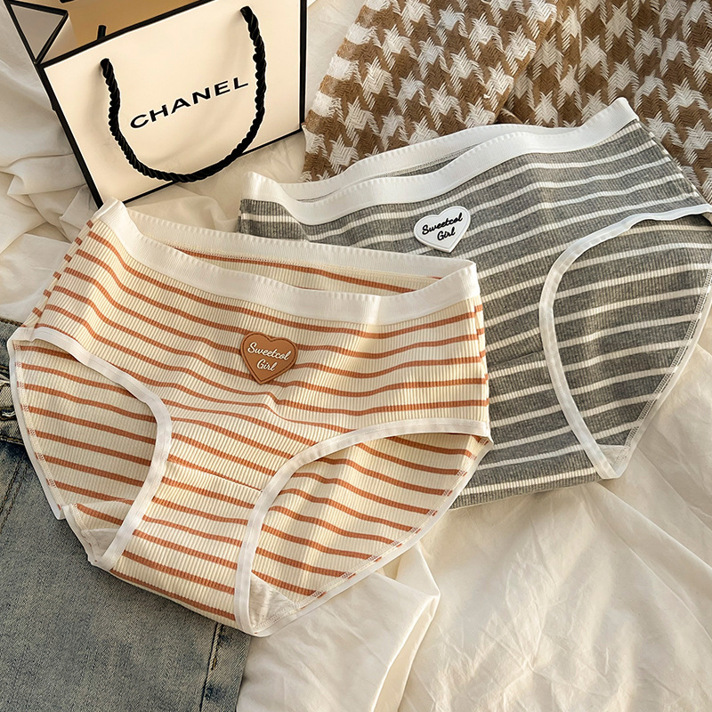 Large Size Women's Underwear Women's New Mid-Waist Lift Hip Breathable Fat Mm200 Pounds Antibacterial Pure Wind Triangle Shorts Head