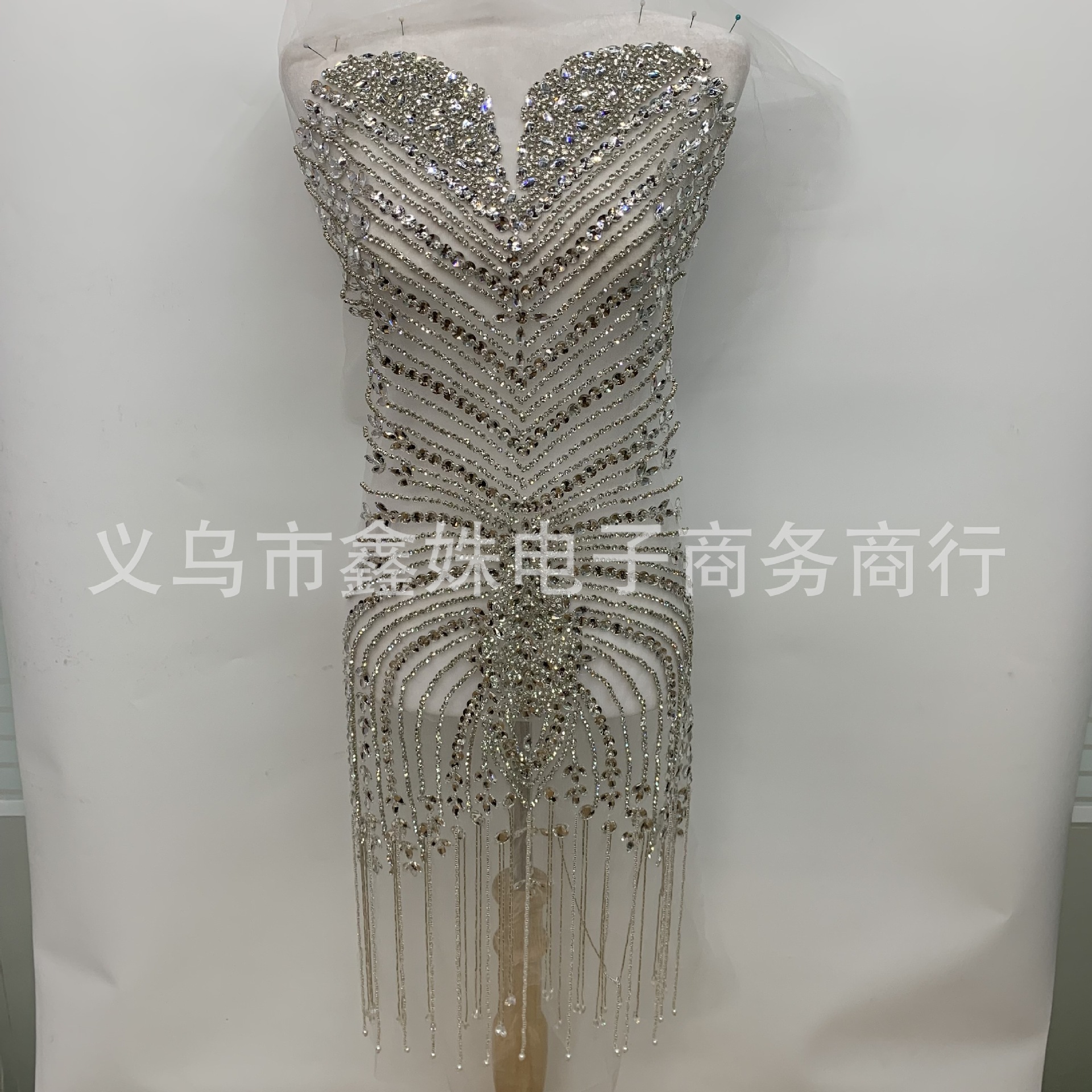 New high-quality rhinestone tight tassel wedding dress and performance clothing accessories entering Europe and America