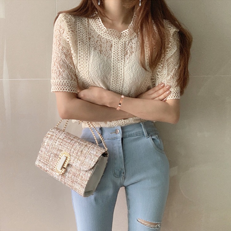 Gentle fairy loose round-neck lace short-sleeved top for women, new Korean style ruffled stylish shirt for women in summer details Picture