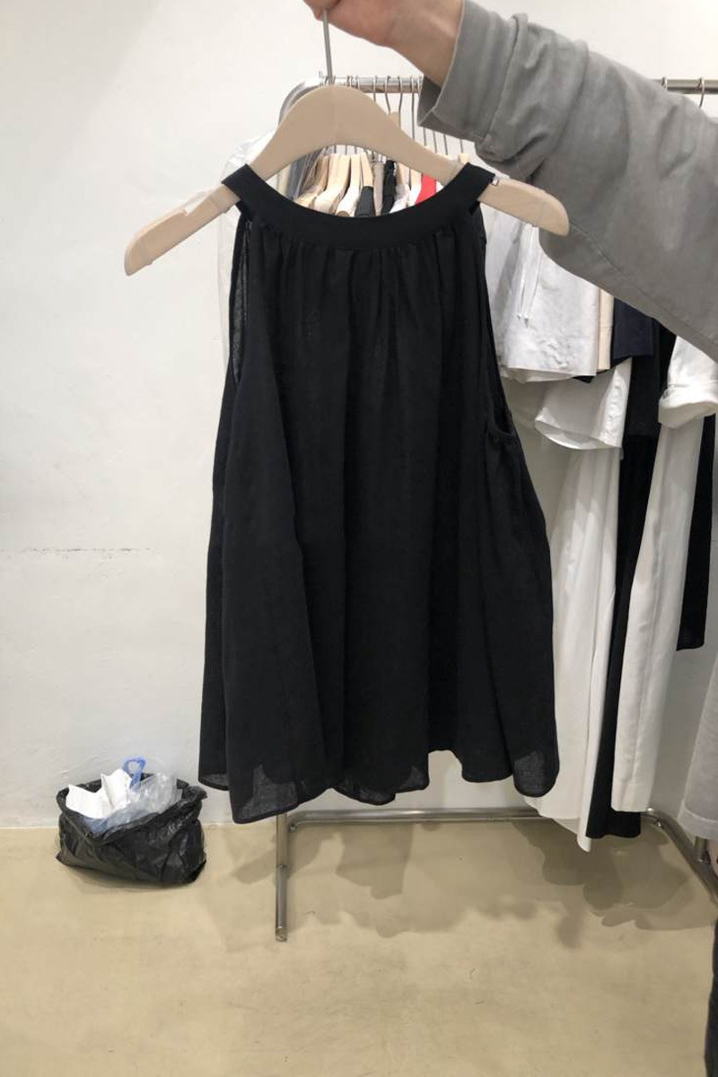 Dongdaemun, South Korea, 2022 Summer New solid-color sweet round-neck halter top, women's youthful sleeveless top Specification image