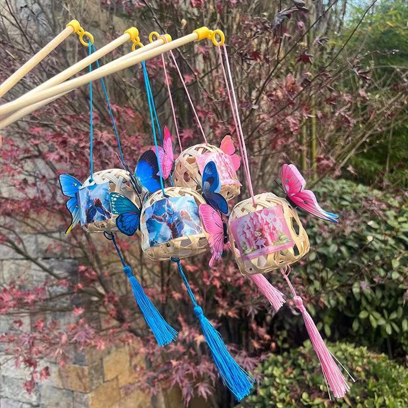 竹编小灯笼批发网红爆款景区摆摊夜市爆款手工编织小礼品蝴蝶花灯产品图