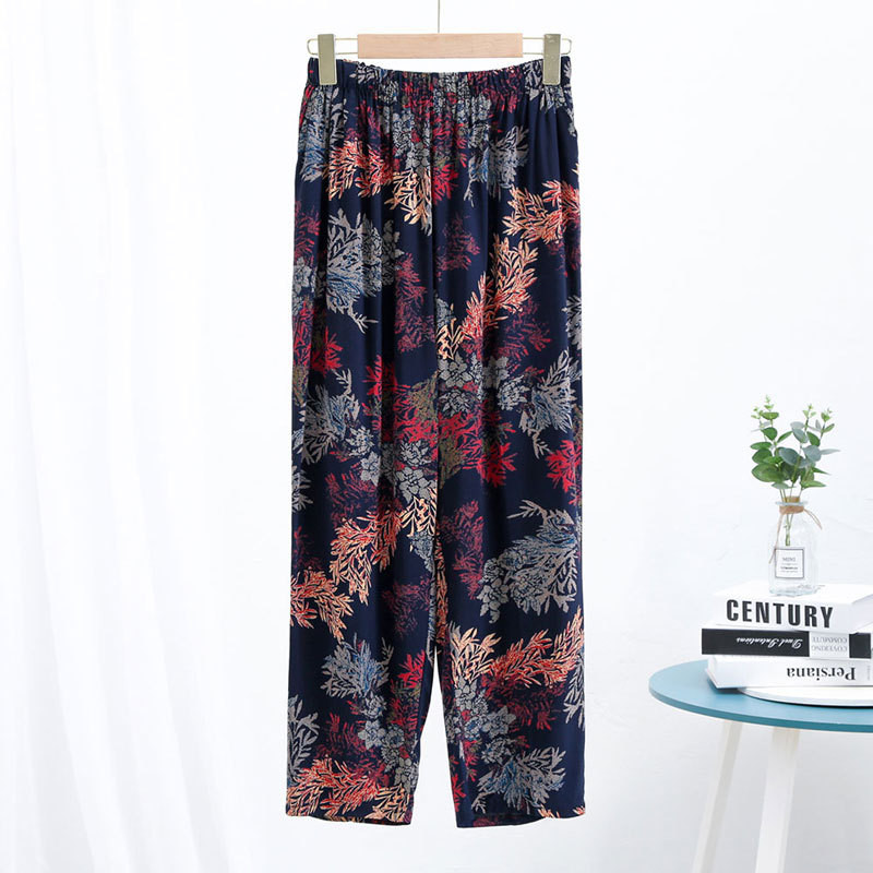 For middle-aged and elderly people, there are loose and casual large-sized cotton silk trousers. For old ladies, they can be worn outside. For mothers, there are thin artificial cotton silk trousers in summer Item Picture