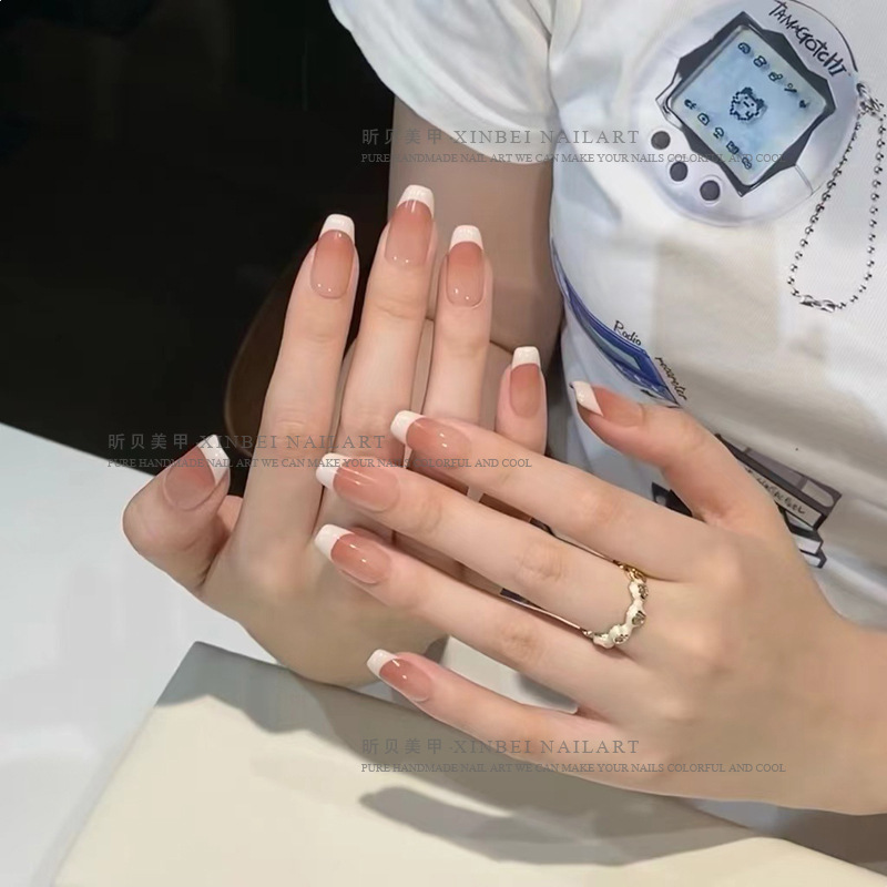 Pure desire style gradient French pink, simple and versatile, gentle, pure handcrafted nail art Application Scenario