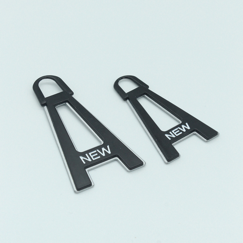 Factory direct sales of zinc alloy zipper head pieces, black high-end women's clothing bags, cotton-padded clothes wholesale, and extra-thick accessories details Picture