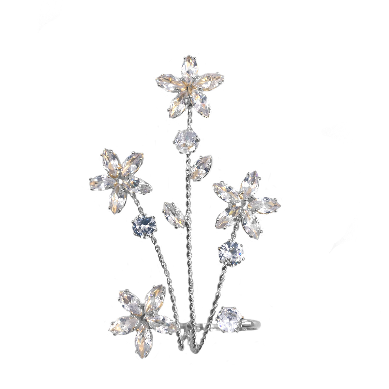 The new cross-border interlocking ankle chain with flowers is a high-end accessory that is versatile and personalized. The zircon ankle accessory is fashionable and exquisite for women Item Picture