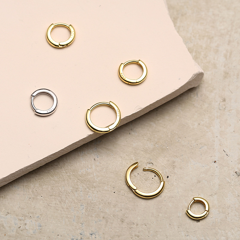 Korean cold and elegant style small ear buckle, INS all-body 925 sterling silver earrings, simple and versatile for women, ear bone stud 0953T details Picture