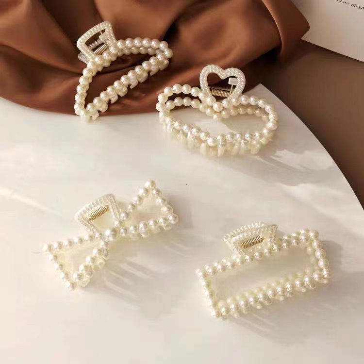 Explosive Temperament Pearl Grab Clip Women's Summer Advanced Sense Large Hair Clip Korean Shark Clip Back Head Clip Headdress details Picture