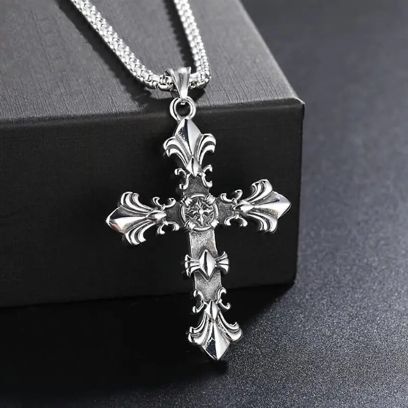 Factory wholesale and direct sales of new retro European and American cross flower pendant, cross men's personalized titanium steel necklace Application Scenario