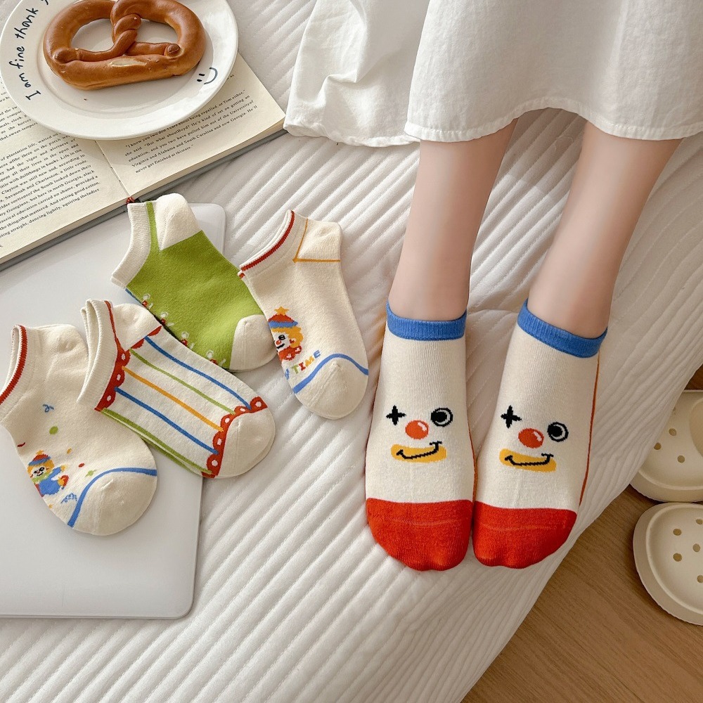 Quirky clown boat socks for women spring and summer, thin, low-top, shallow-mouth short socks, cotton boneless socks, wholesale of Zhuji socks