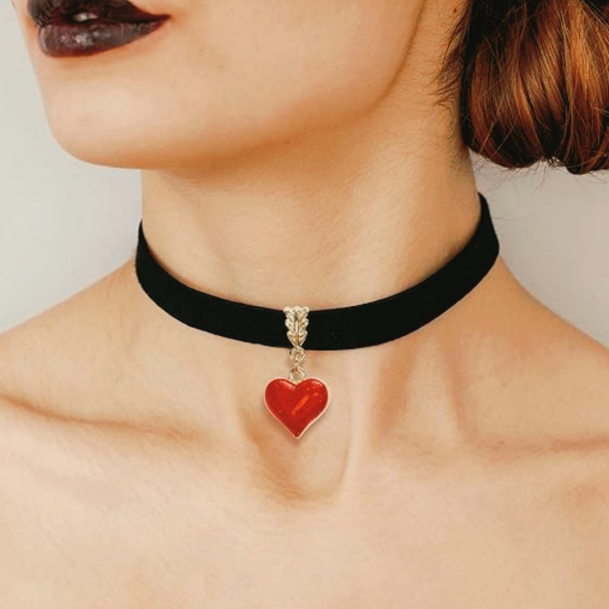 Jun 'an Cross-border Foreign Trade Gothic jewelry, thorny cross heart-shaped pendant, velvet collar factory direct sales