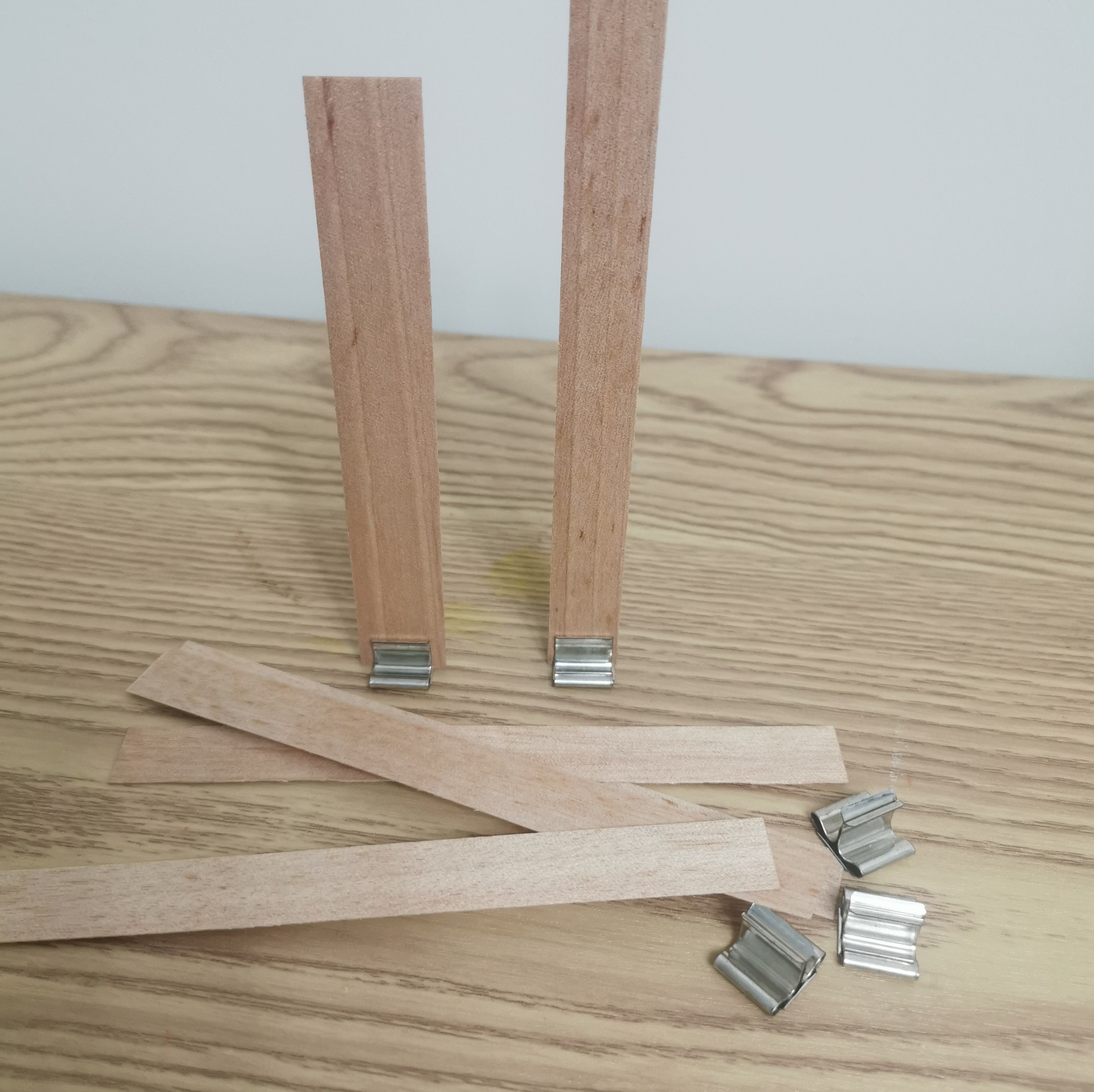 Wooden chip candle wick, scented candle, wooden chip candle wick, scented candle wick, DIY wooden candle wick, thin sheet wooden candle wick details Picture