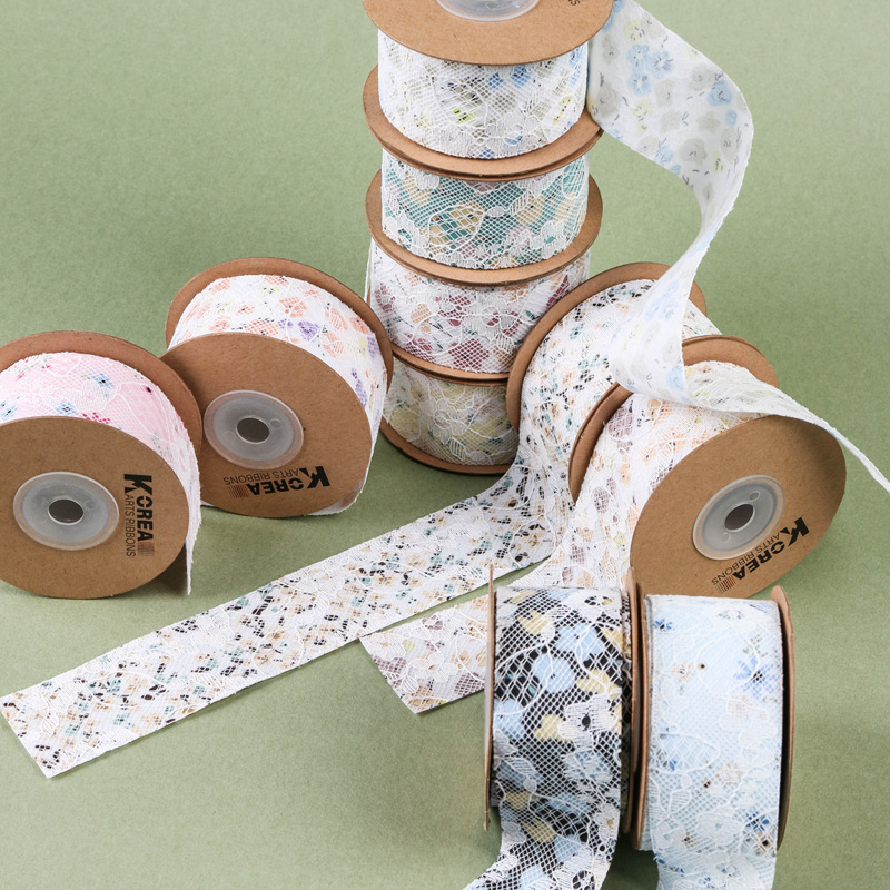 For the Qixi Festival, there are small floral patterns, lace ribbons, ribbons, fresh flower packaging, cakes, baking gift boxes, floral art, flower shops, and ribbons Specification image