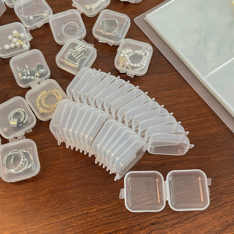 Small box, transparent plastic, small medicine box, ear studs, small square ring, jewelry, earplug box, USB flash drive, mobile phone card storage box Application Scenario