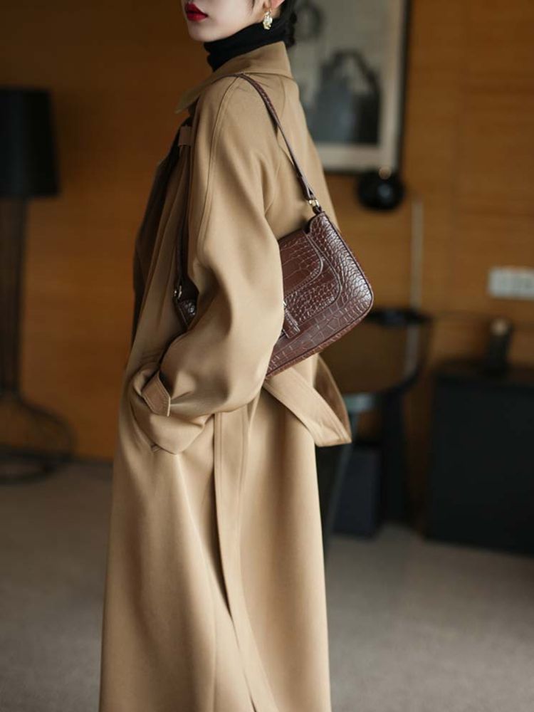 High-end and elegant long khaki trench coat for women in spring 2025, a loose, wrinkle-resistant and drape British style coat details Picture