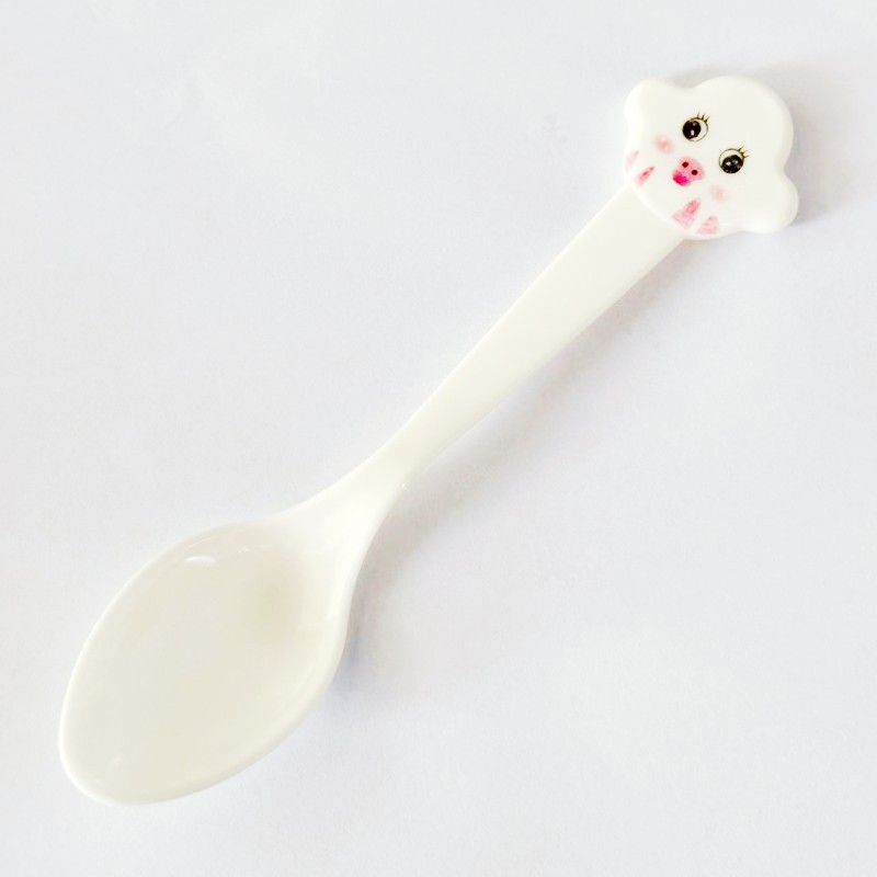 0619 Large cartoon pig spoon, children's rice spoon, baby complementary food spoon, plastic spoon, 1 yuan 2 yuan store supply Item Picture