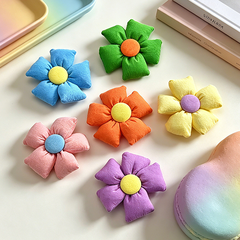 Fabric cotton-filled three-dimensional flower doll clothing, hairpins, headwear accessories, plush brooches, pendants, ornaments, accessories and auxiliary materials